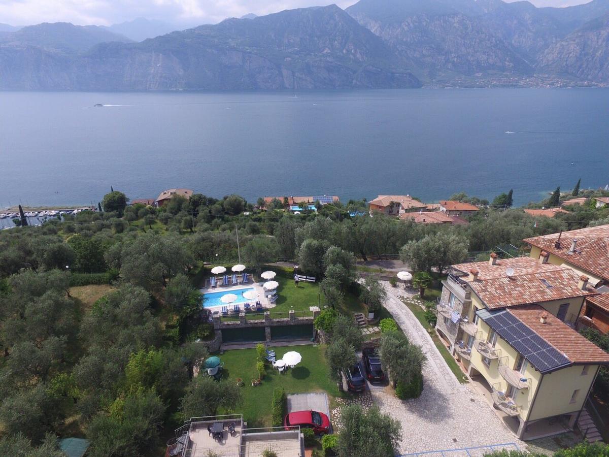 Villa Gaia มัลเชซิเน ภายนอก รูปภาพ