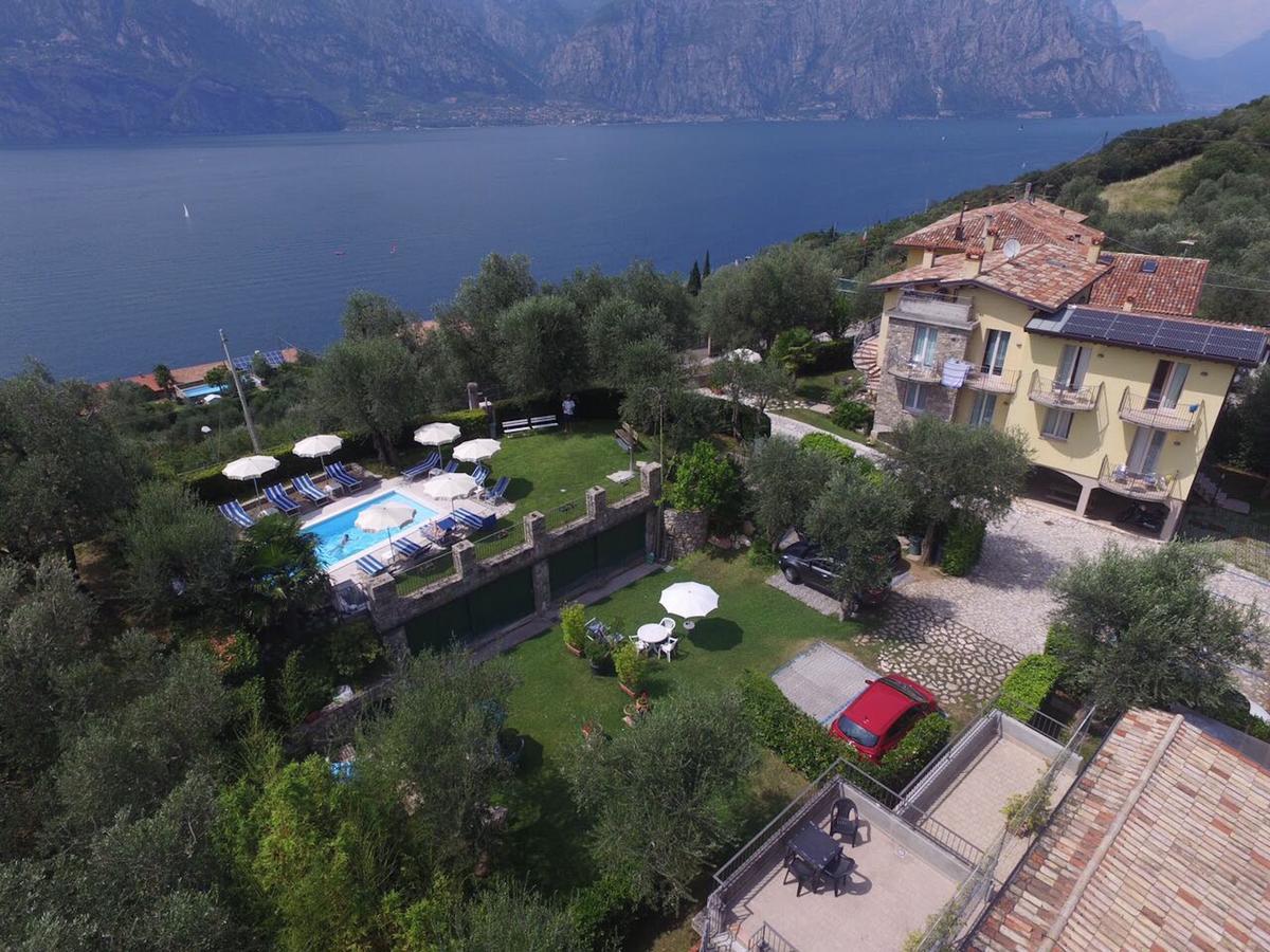Villa Gaia มัลเชซิเน ภายนอก รูปภาพ